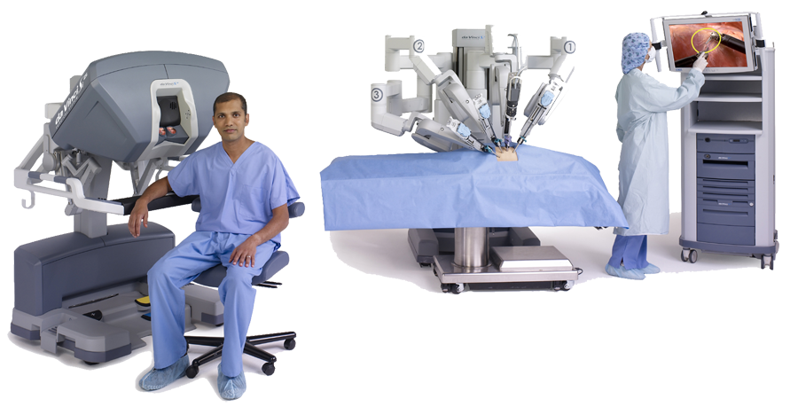 000632_si_surgeon_sitting_at_console_facing_900px
